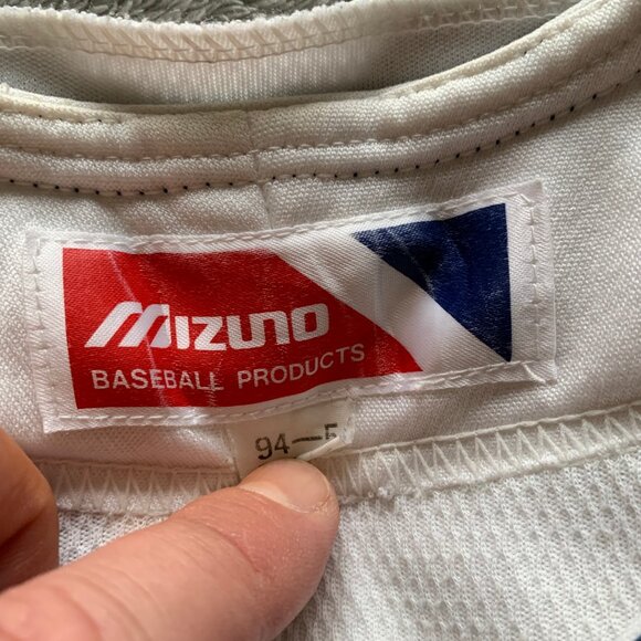 Vintage Asian Button-Down Embroidered Baseball Jersey. Mizuno. Small/Medium. - Picture 8 of 11